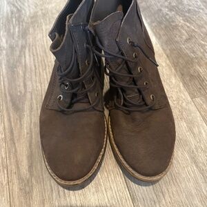 Diva leather lace boots